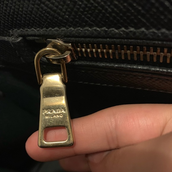 Prada handbag - Picture 6 of 8